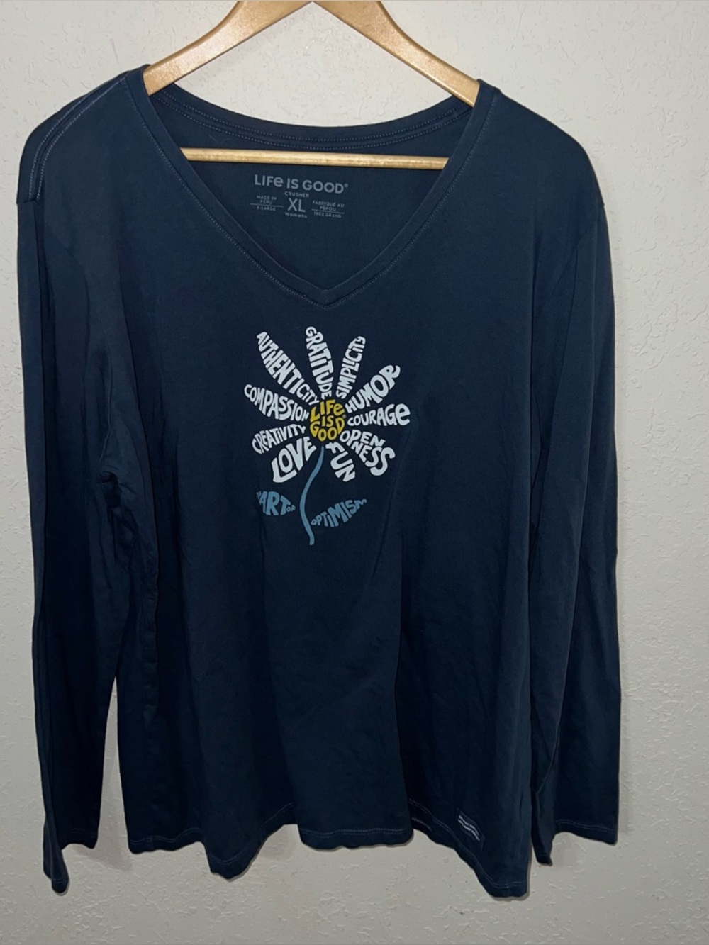 Life Is Good Superpowers Daisy Long Sleeve Crusher Tee Size XL.